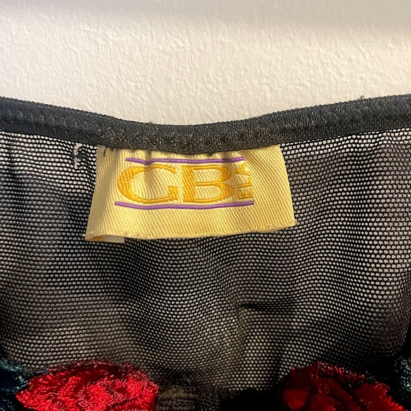 Medium Black Mesh Tank Top - Picture 3 of 3